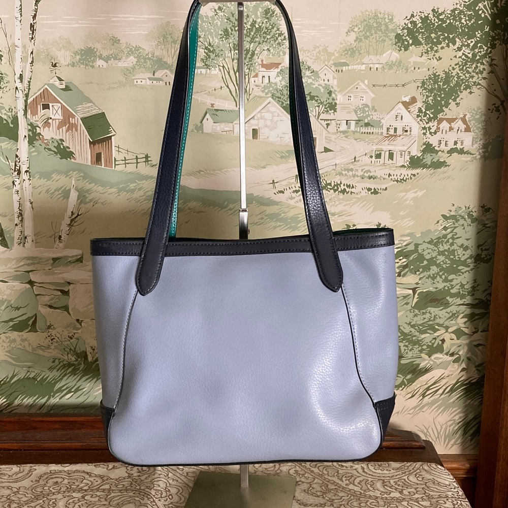 COACH EUC Tote 27 In Colorblock With Horse And Carriage Twilight Blue/Green/Navy - Picture 3 of 11